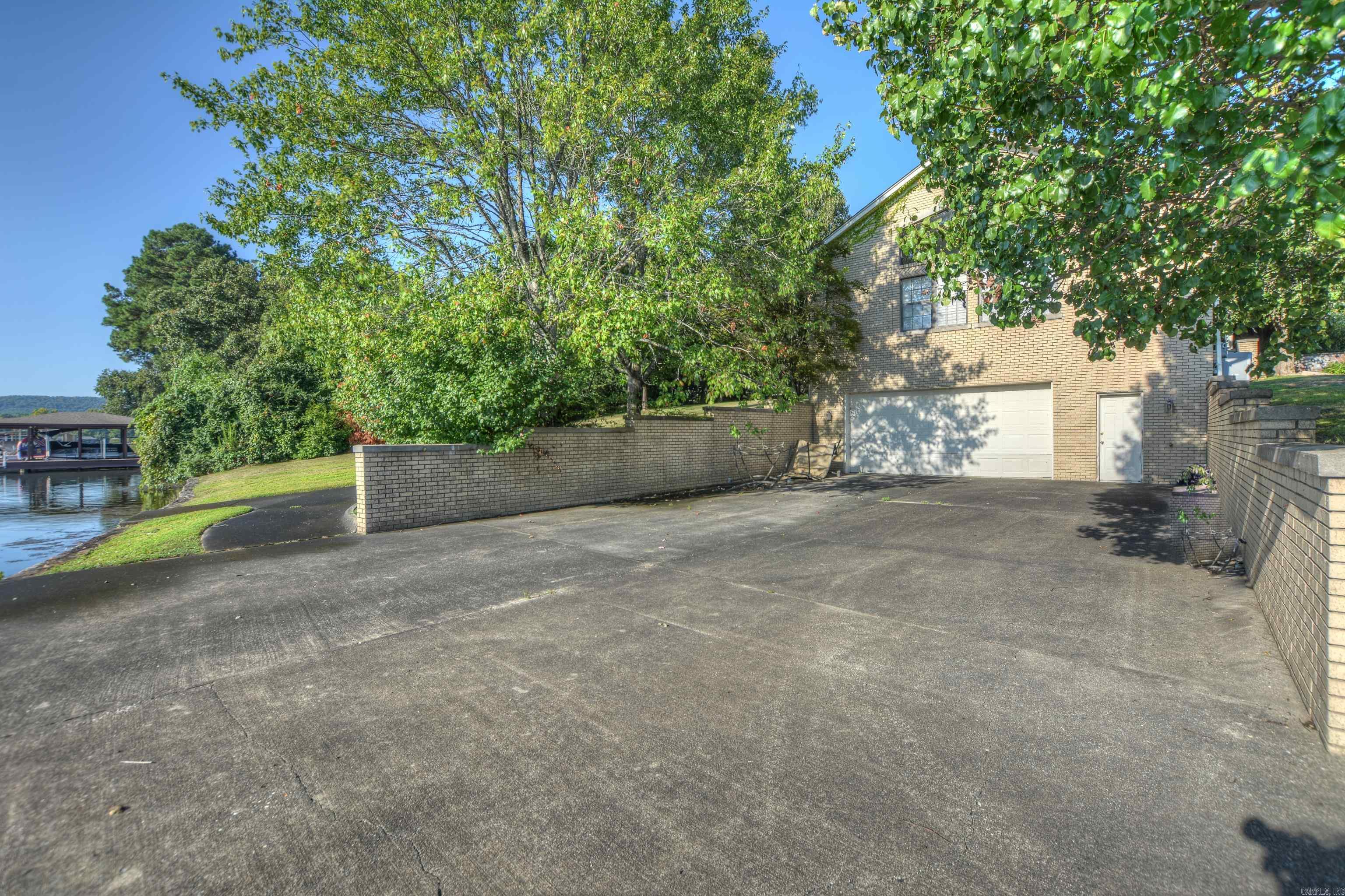Gated Lakesouth Estates Waterfront Lot