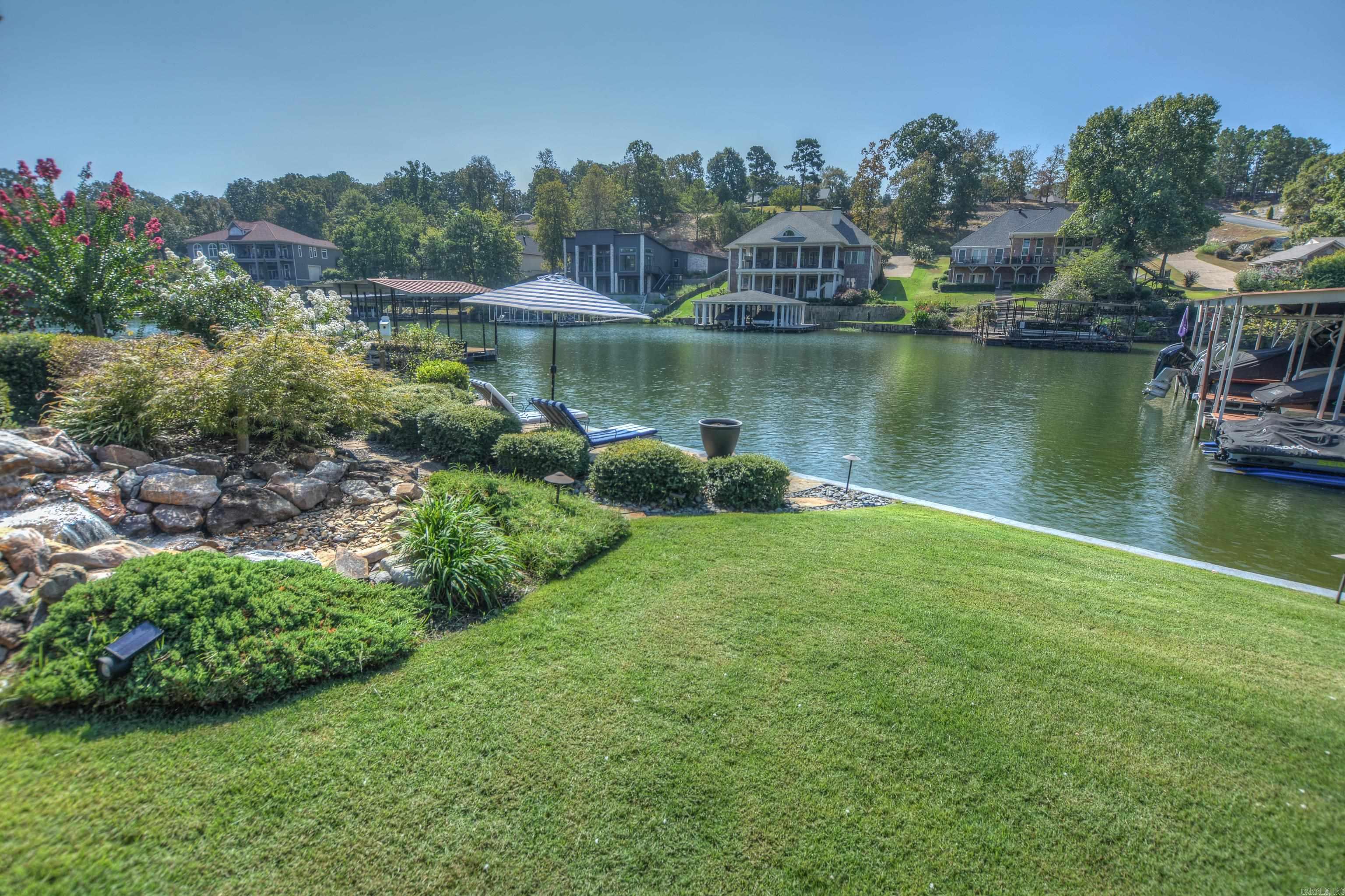 Lake Hamilton Entertainer's Dream