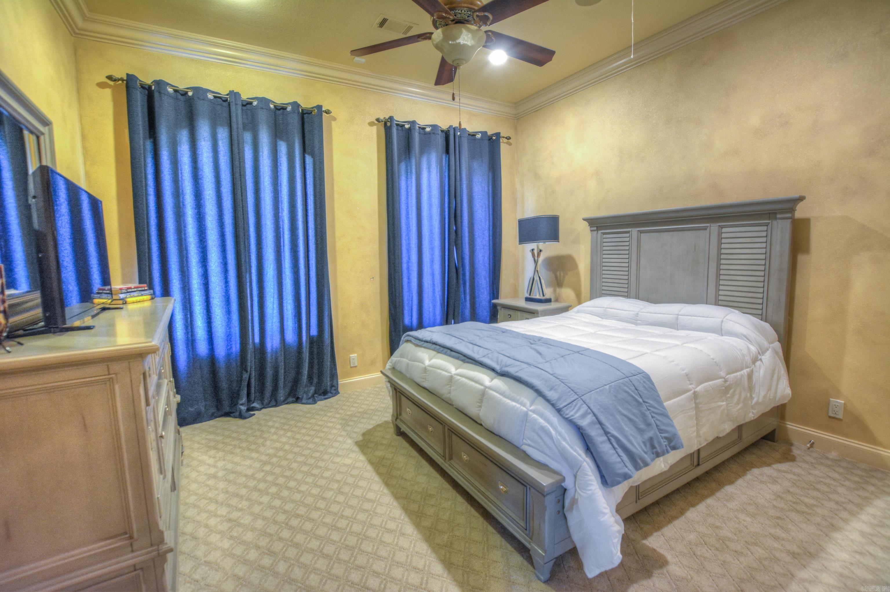 Lake Hamilton Entertainer's Dream