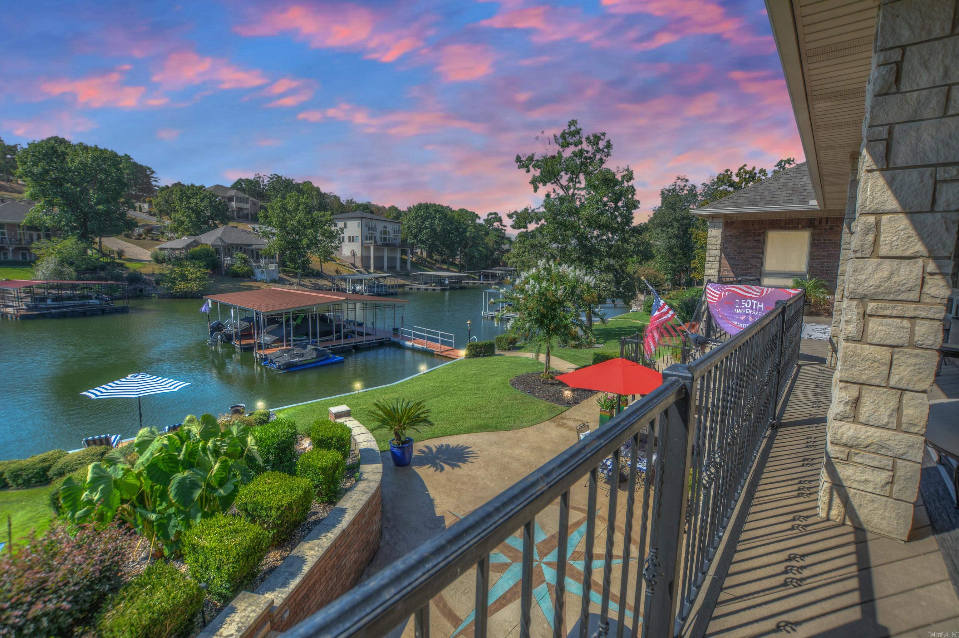 Lake Hamilton Entertainer's Dream