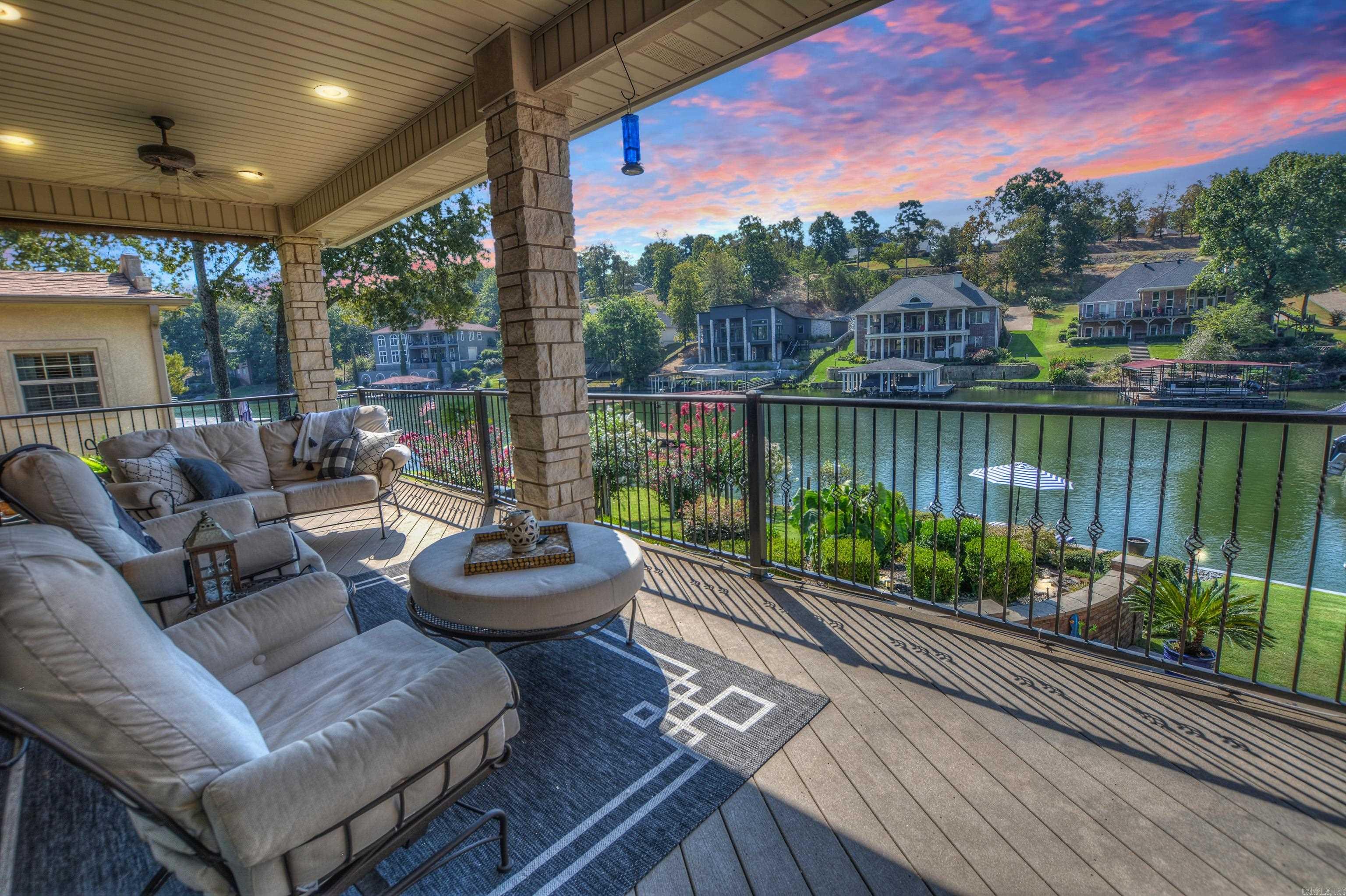 Lake Hamilton Entertainer's Dream
