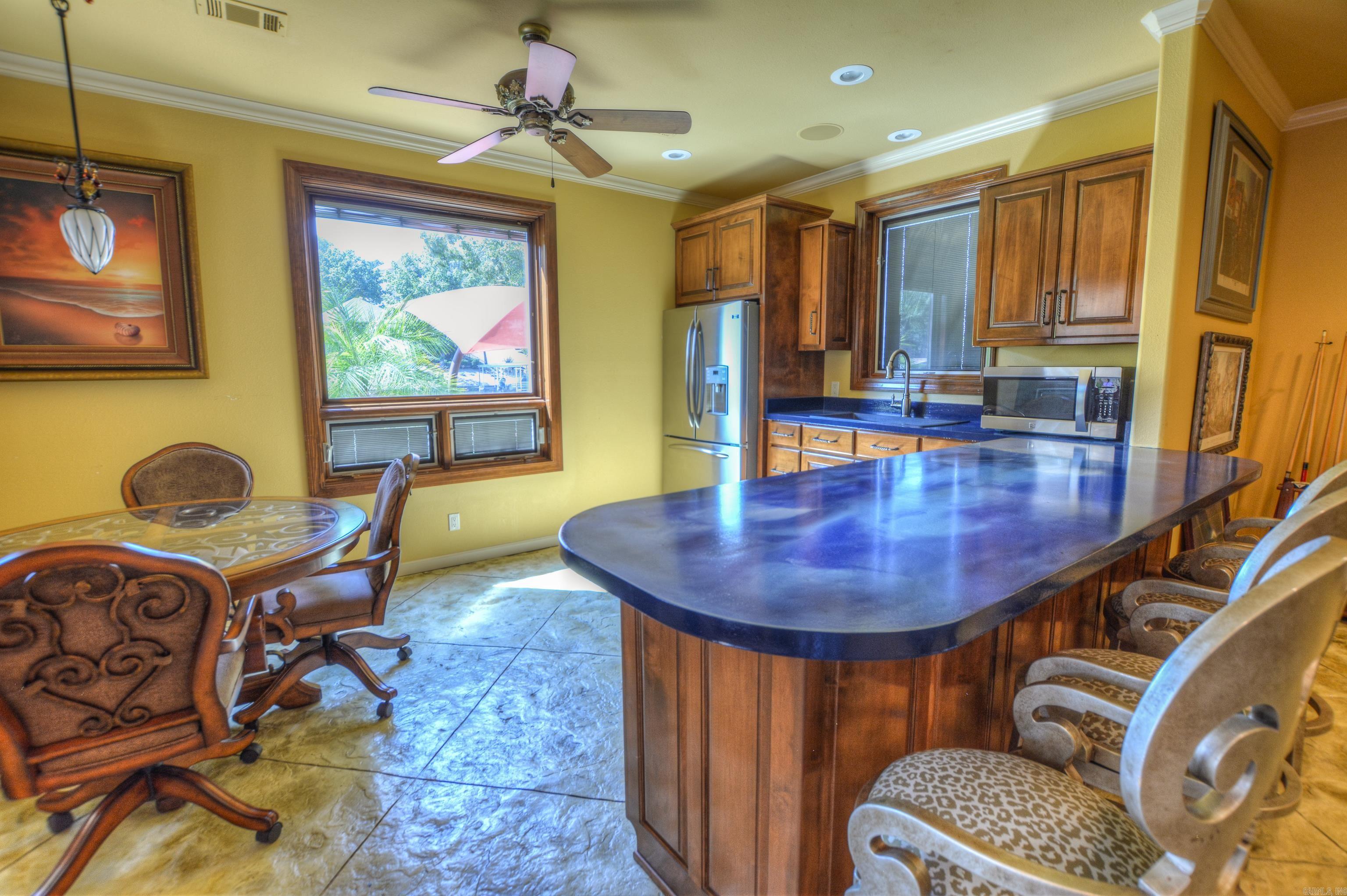Lake Hamilton Entertainer's Dream