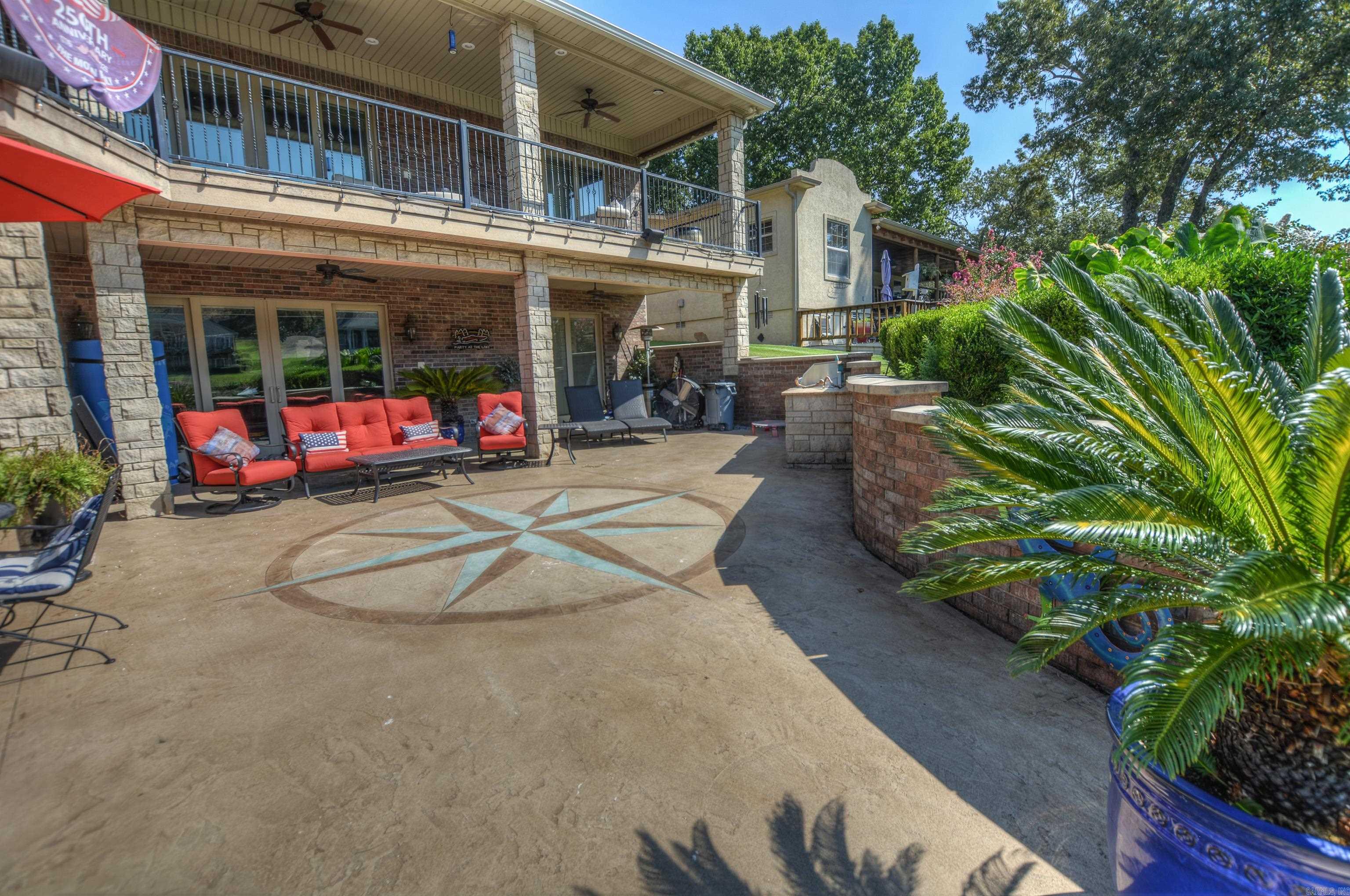 Lake Hamilton Entertainer's Dream