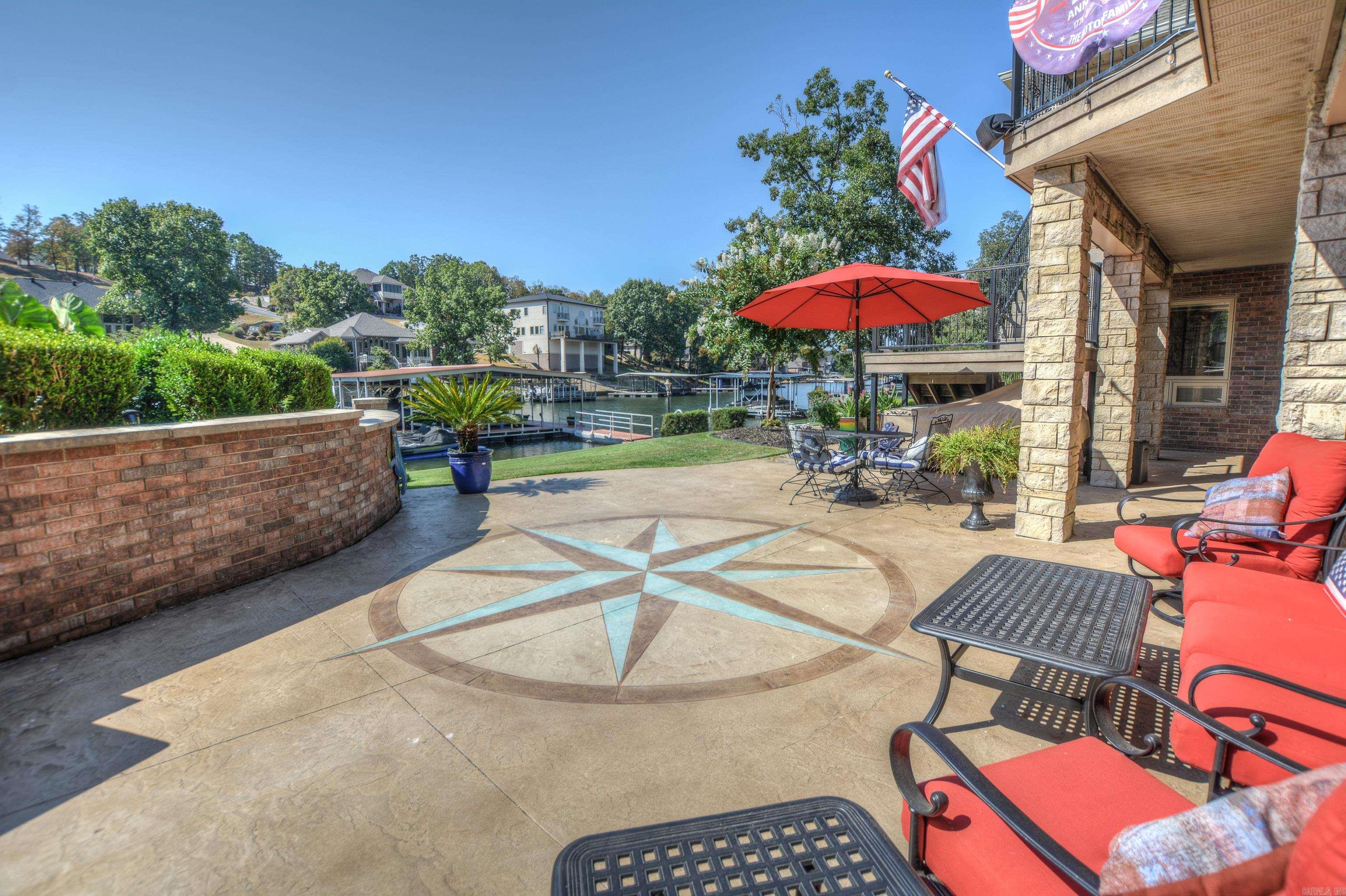 Lake Hamilton Entertainer's Dream