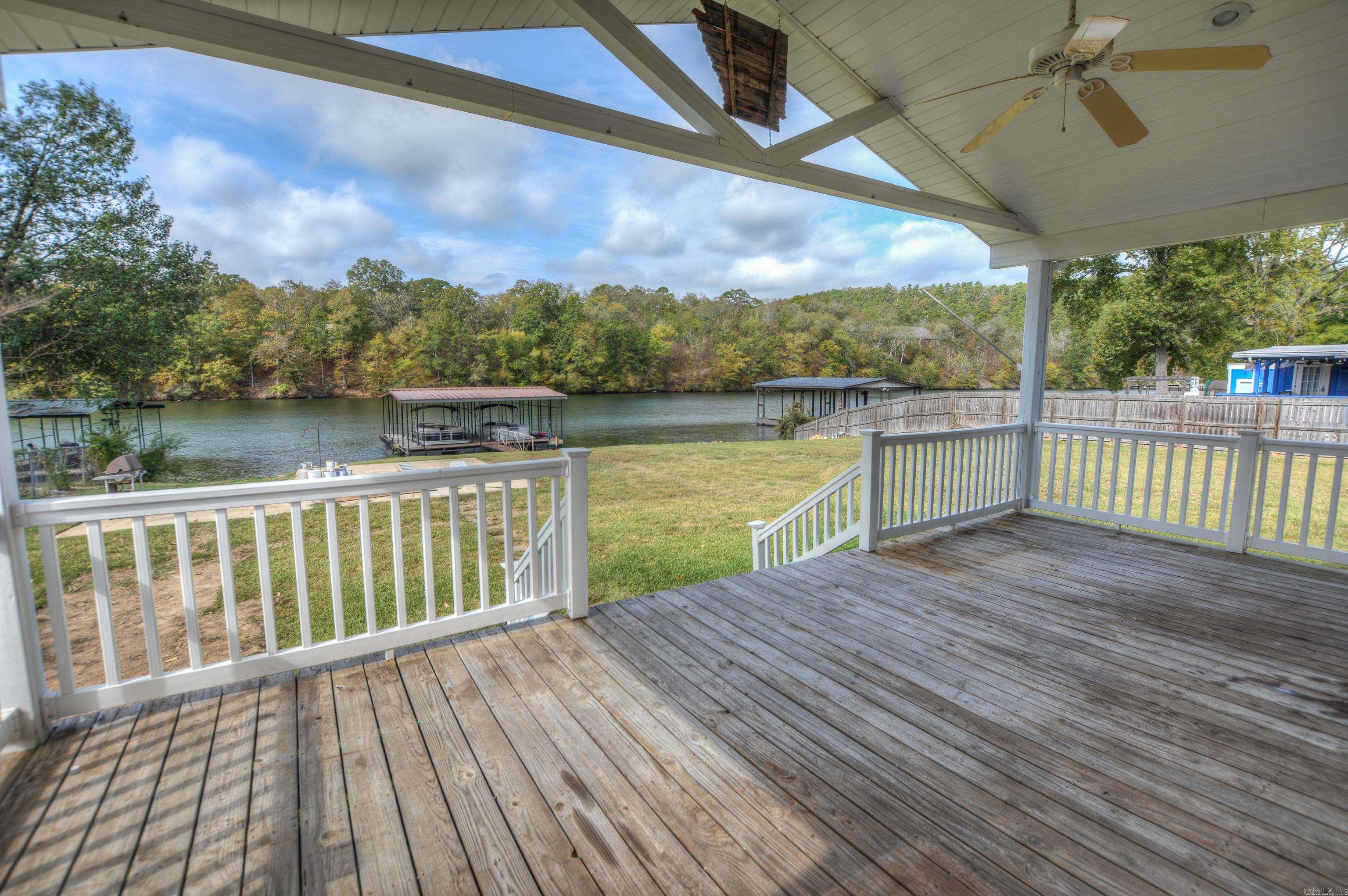 Rare & Affordable Lake Hamilton Waterfront Retreat!