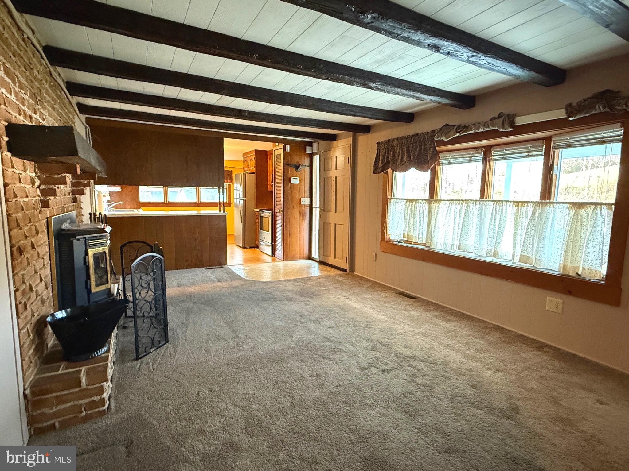 1716 W PHILADELPHIA AVENUE