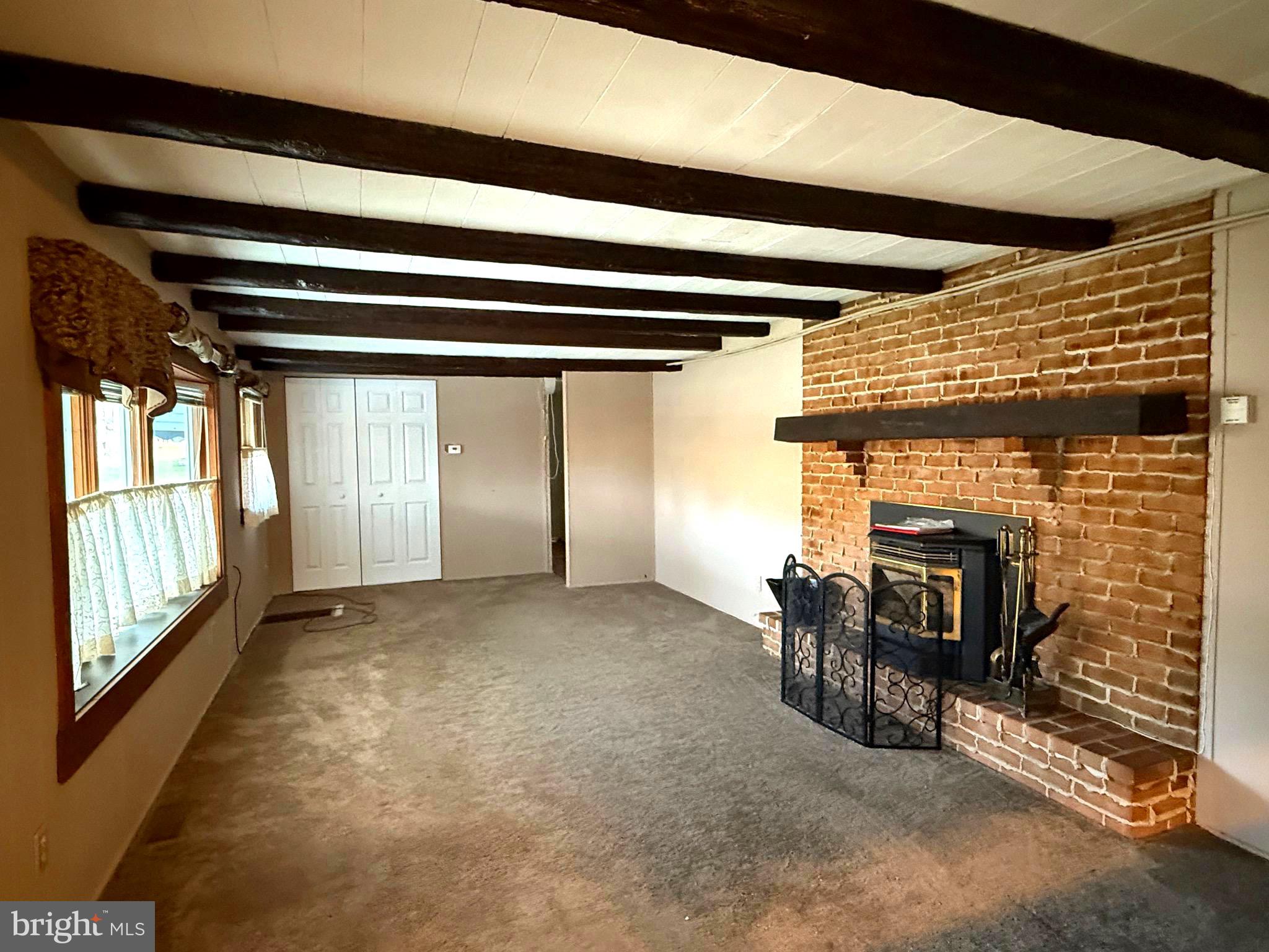 1716 W PHILADELPHIA AVENUE