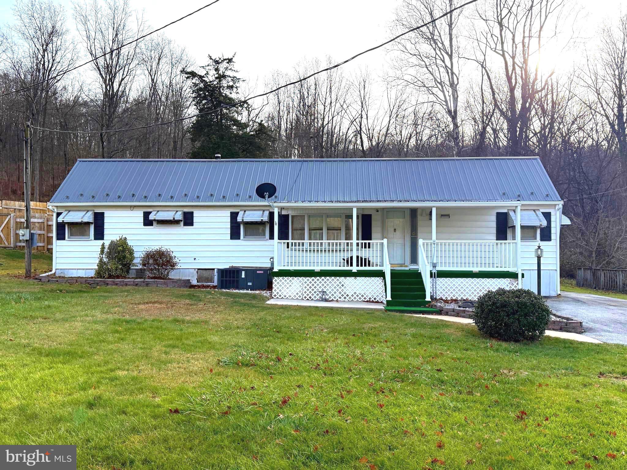 1716 W PHILADELPHIA AVENUE