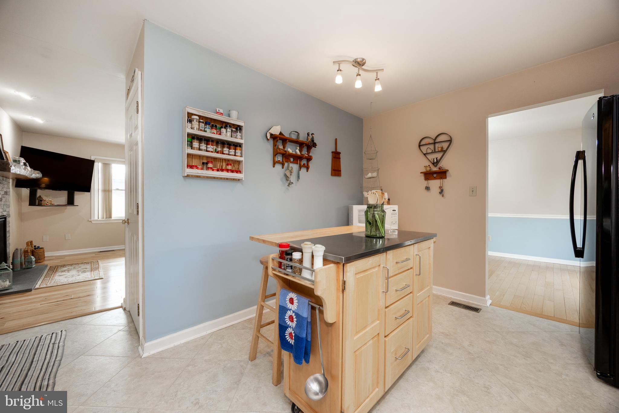 28 LOBACHSVILLE ROAD