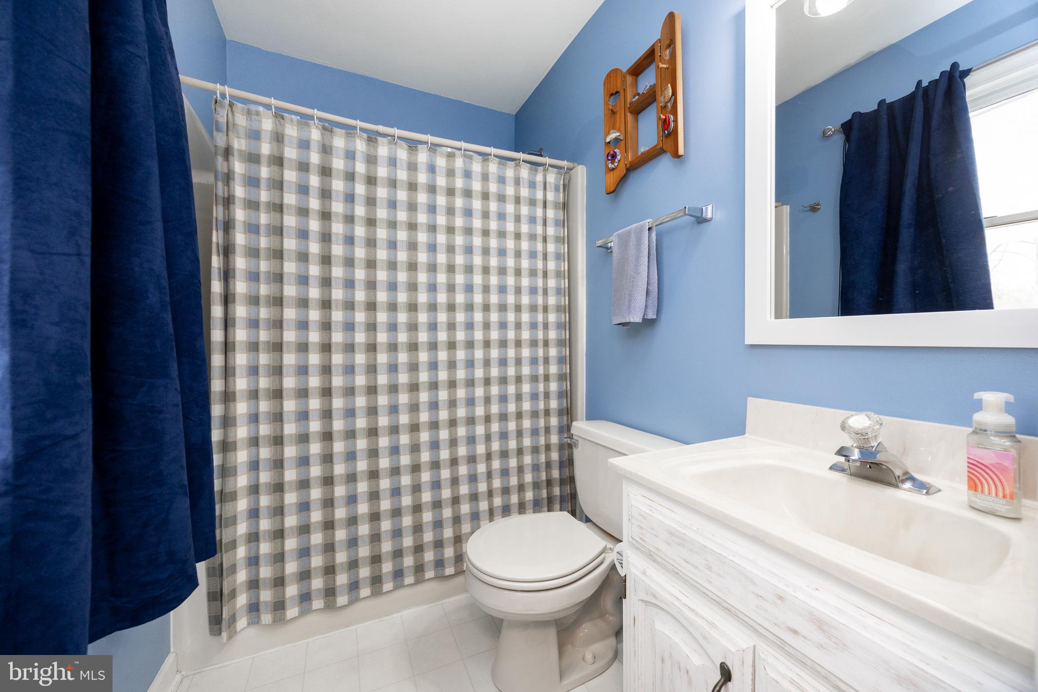 28 LOBACHSVILLE ROAD