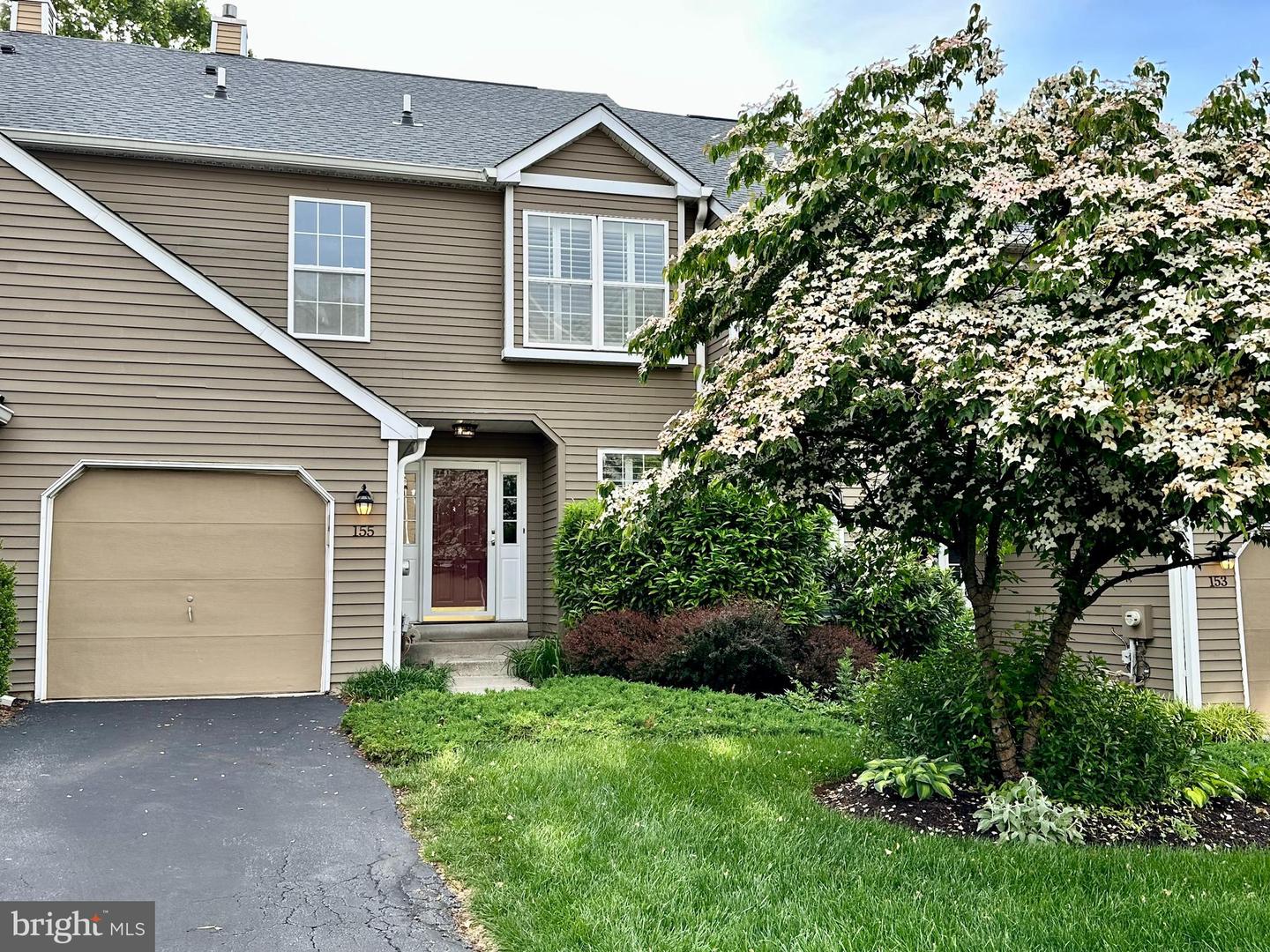 155 WEYBRIDGE DR