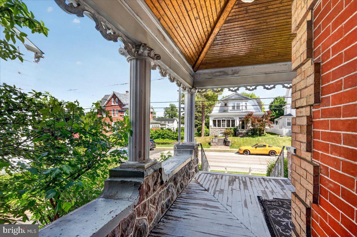 545 WALNUT STREET