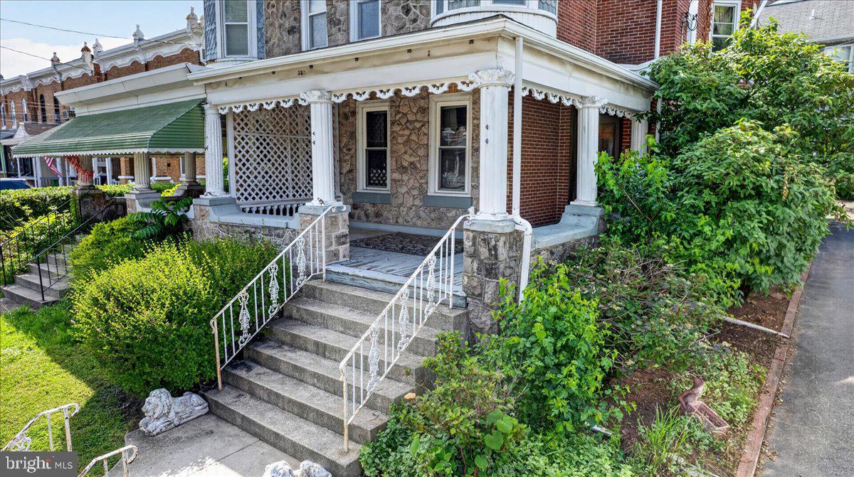545 WALNUT STREET