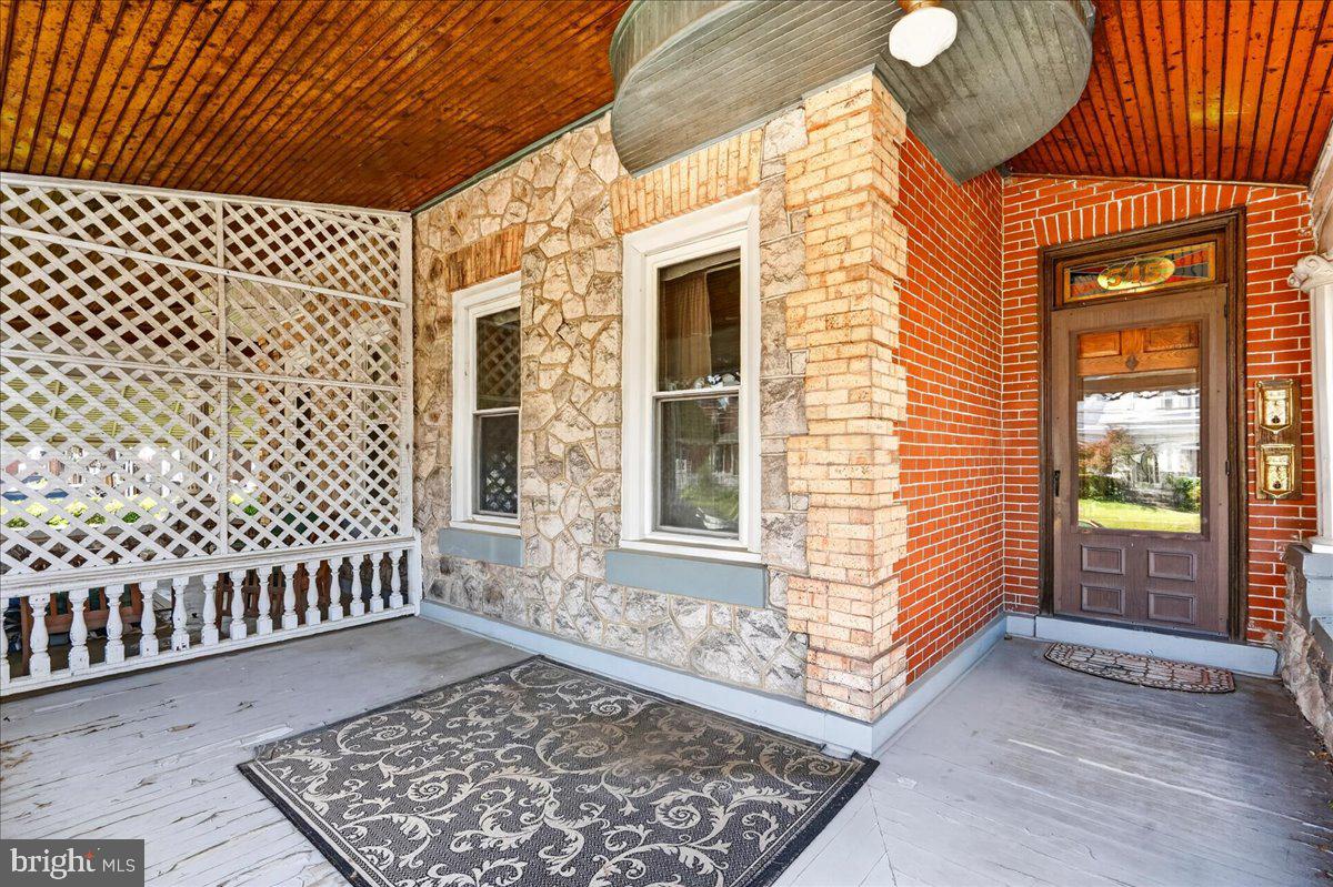 545 WALNUT STREET