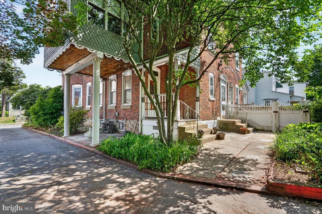 545 WALNUT STREET