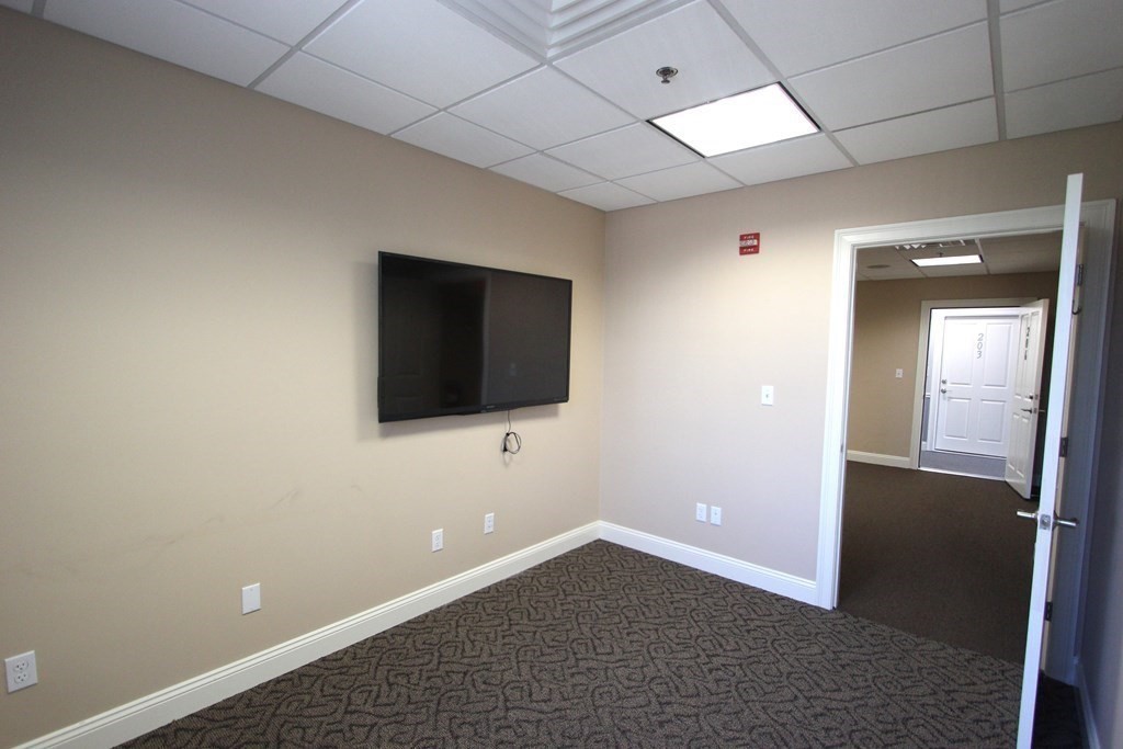 9 Summer St # 206