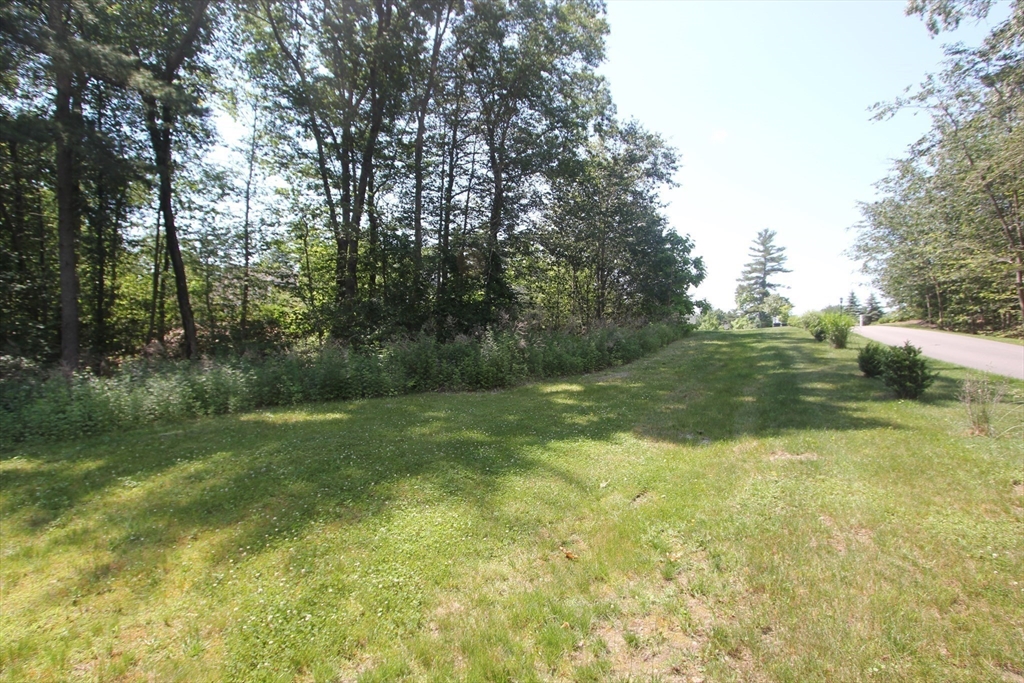 8 Bristol Pond Dr