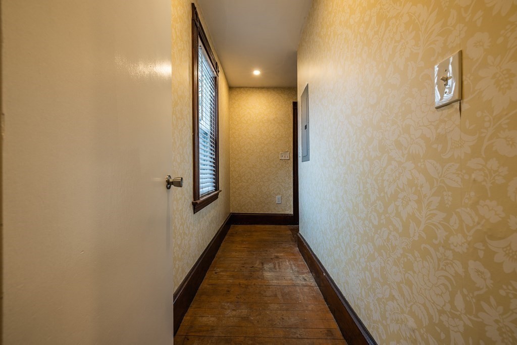 20 Moore Ave # 20