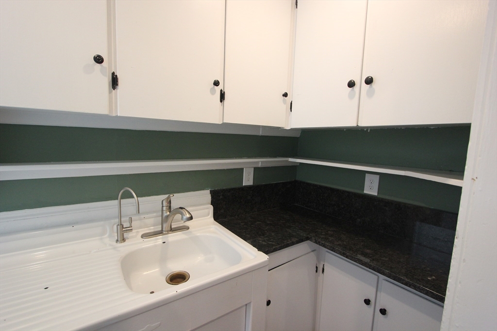 20 Moore Ave # 20