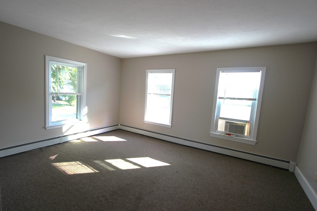 43 Oak St # 3