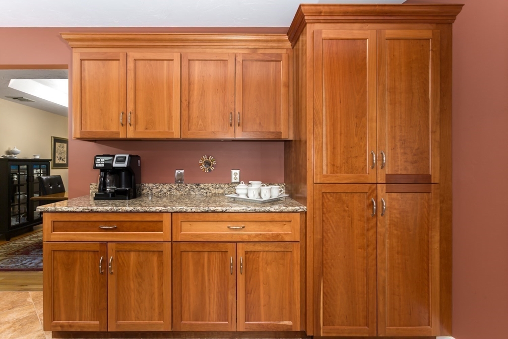 10 Birchtree Cir # 10