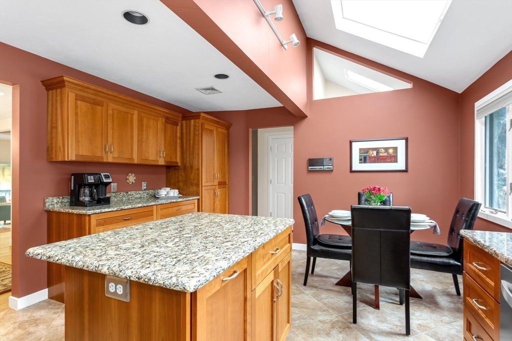 10 Birchtree Cir # 10