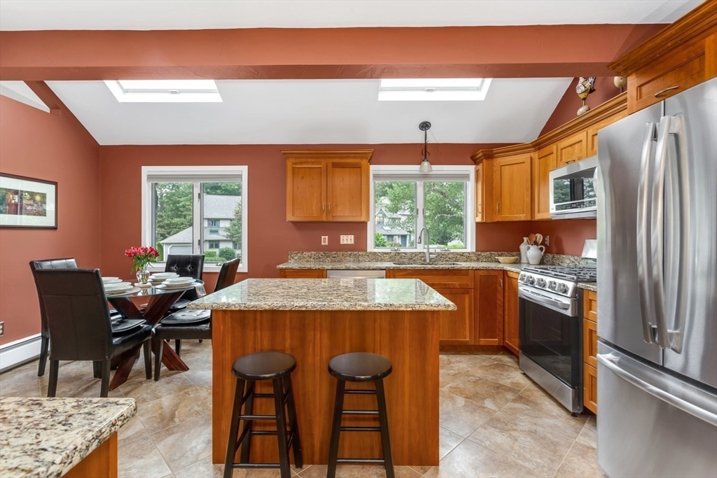 10 Birchtree Cir # 10