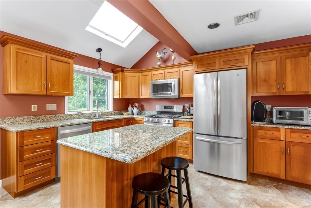 10 Birchtree Cir # 10