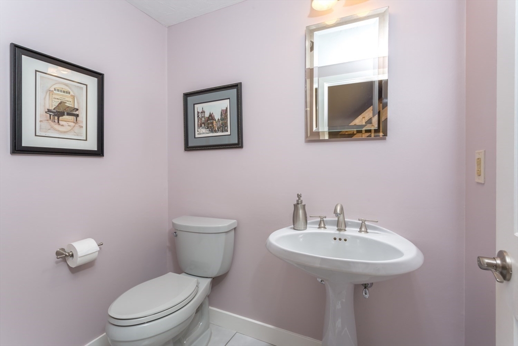 10 Birchtree Cir # 10