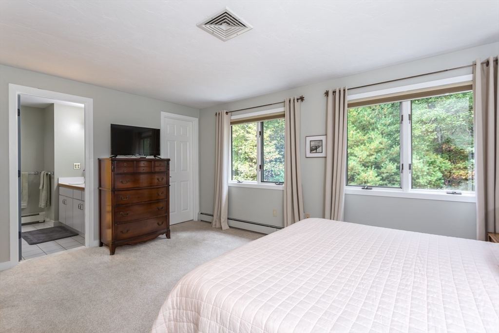 10 Birchtree Cir # 10