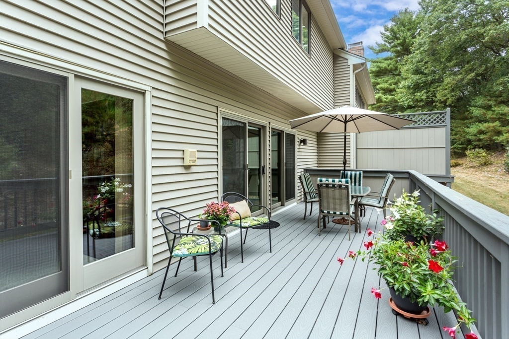 10 Birchtree Cir # 10