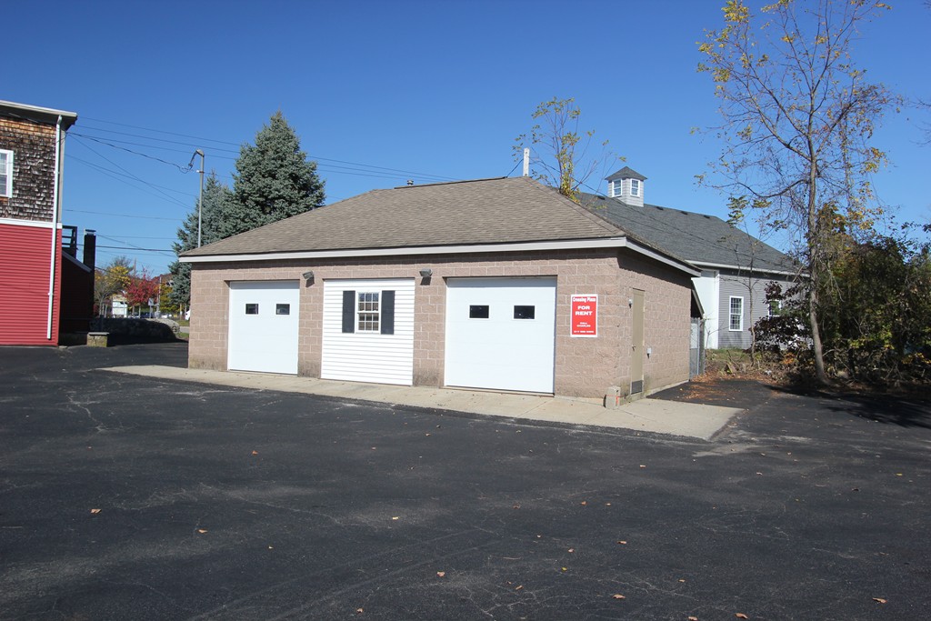 326 Union St Unit: Garage