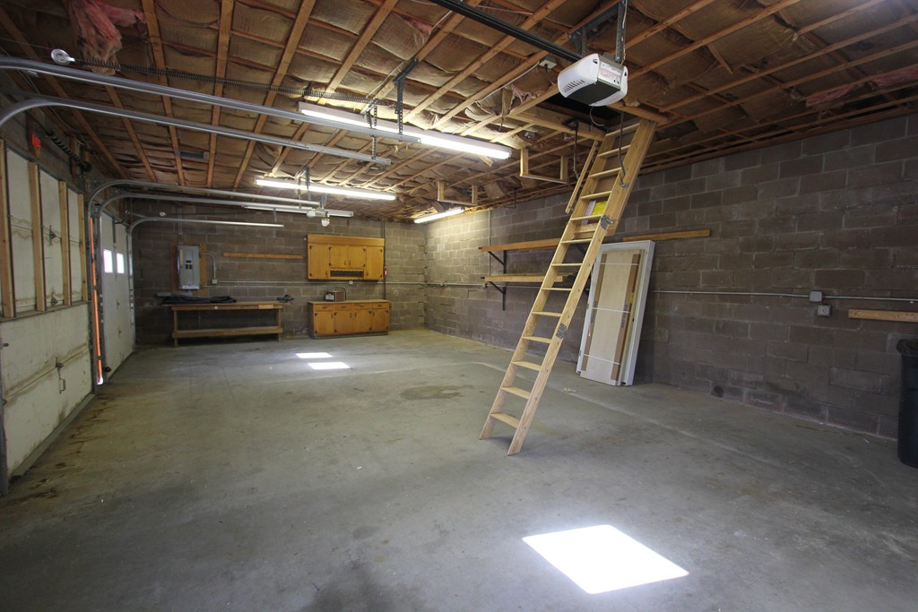 326 Union St Unit: Garage