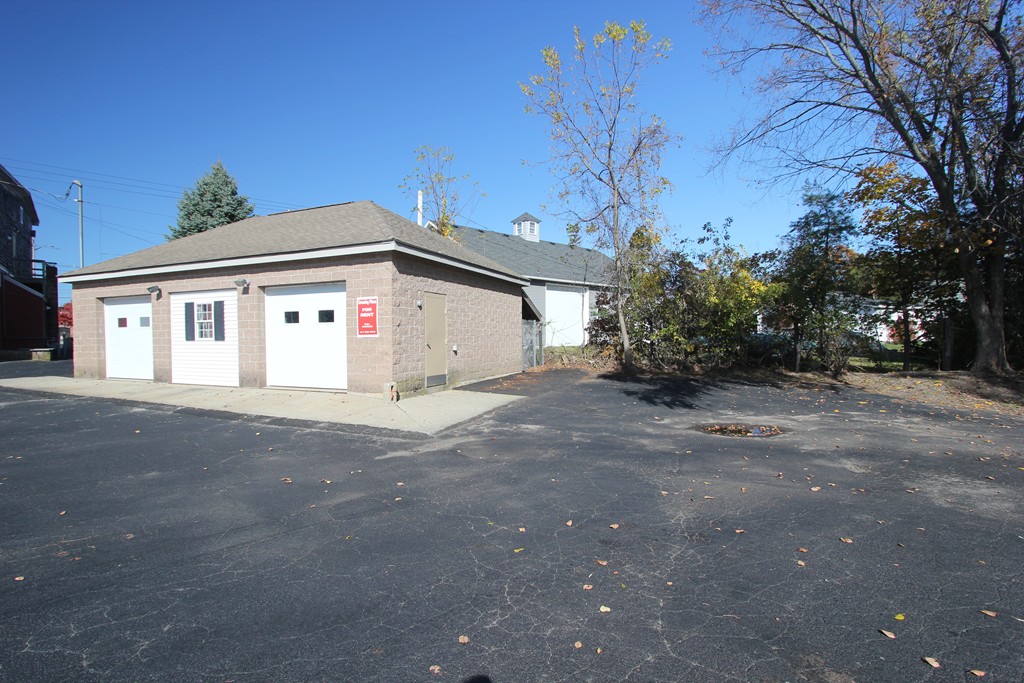 326 Union St Unit: Garage