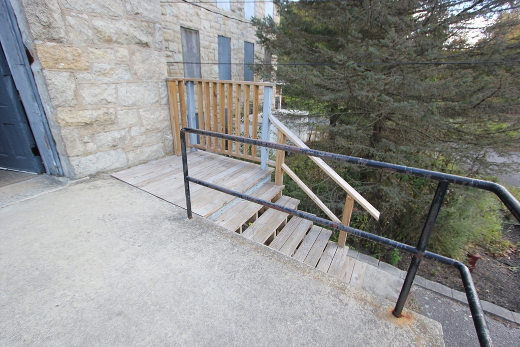 38 Maple St