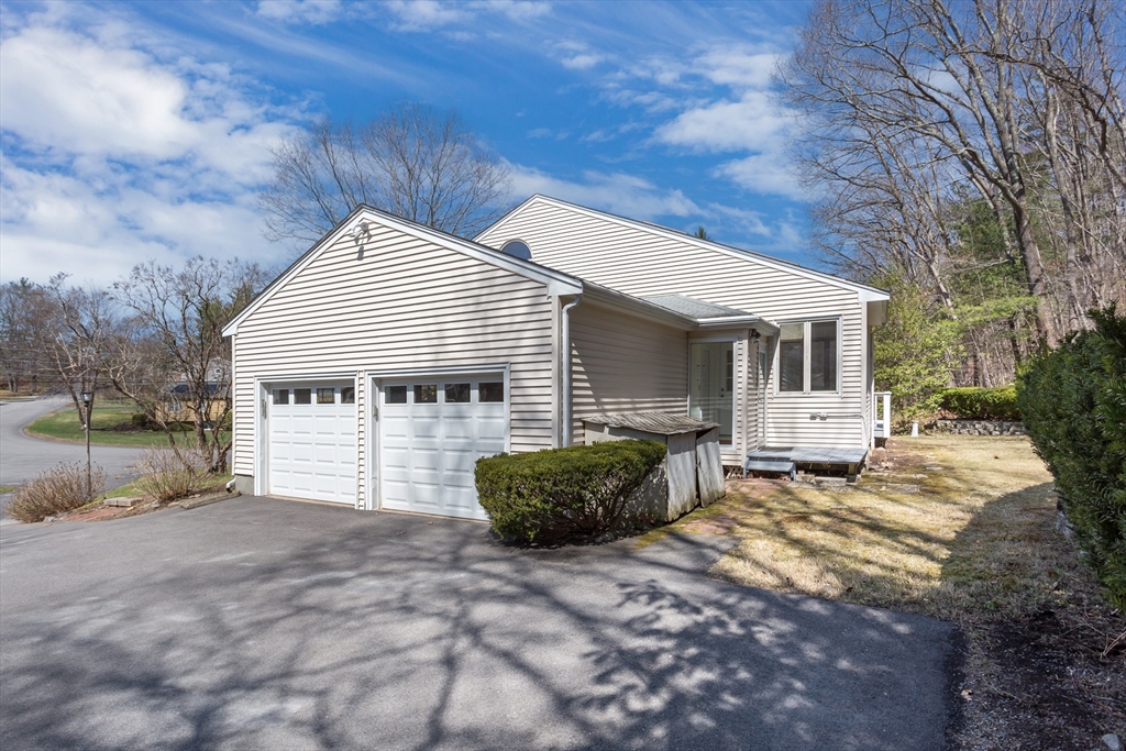 13 Mackintosh St