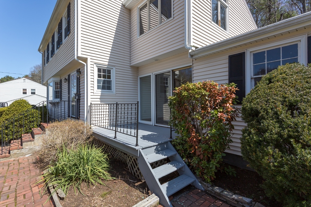 13 Mackintosh St