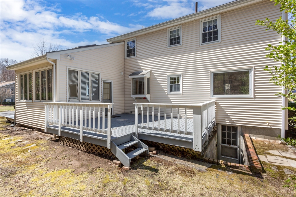 13 Mackintosh St