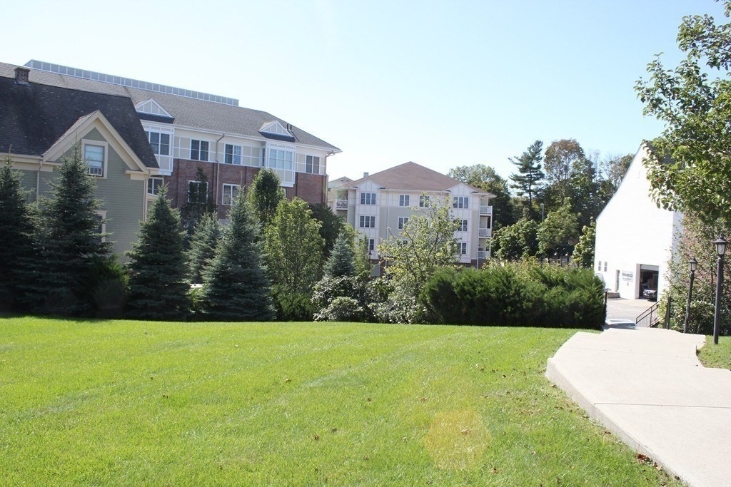 9 Summer St # 205