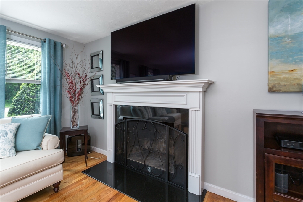 194 Crossfield Rd