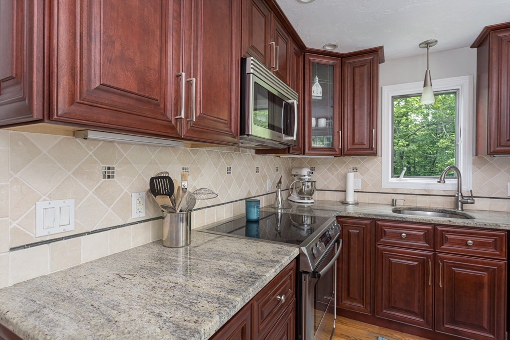 194 Crossfield Rd