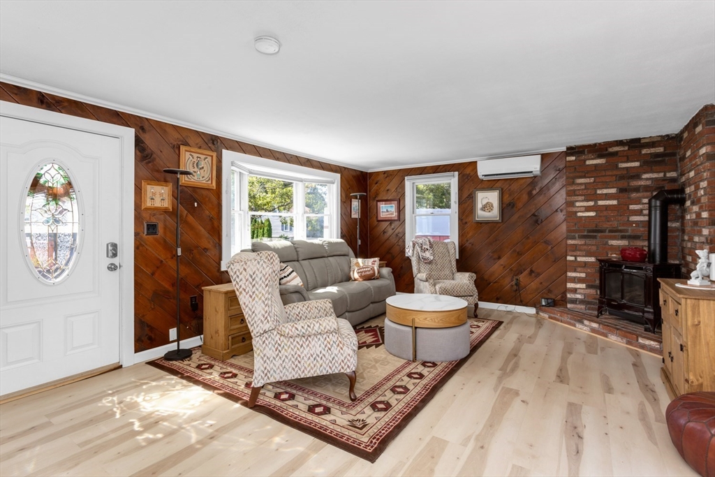 120 Charles Ave Ext