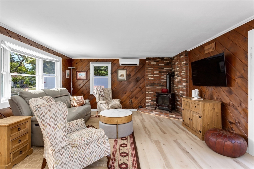 120 Charles Ave Ext
