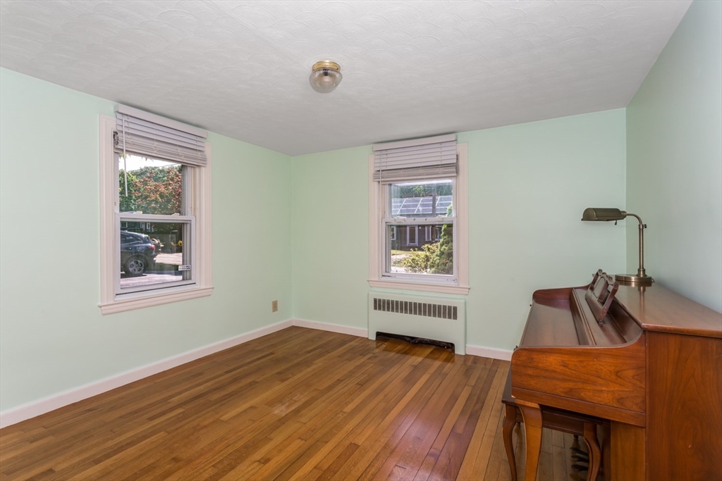 120 Charles Ave Ext