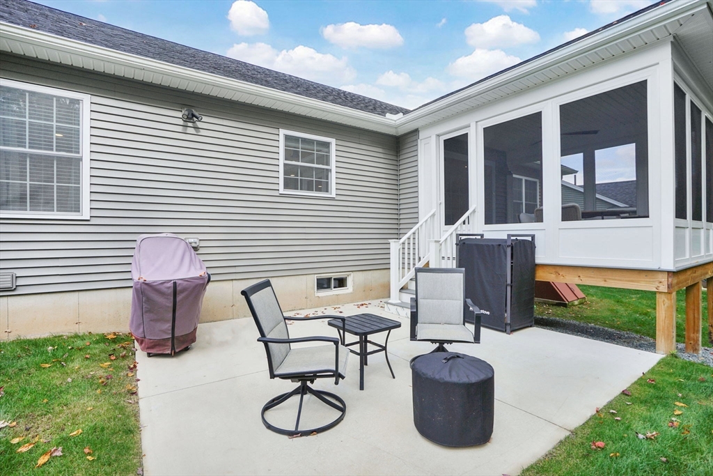 92 Sandalwood Dr # 92