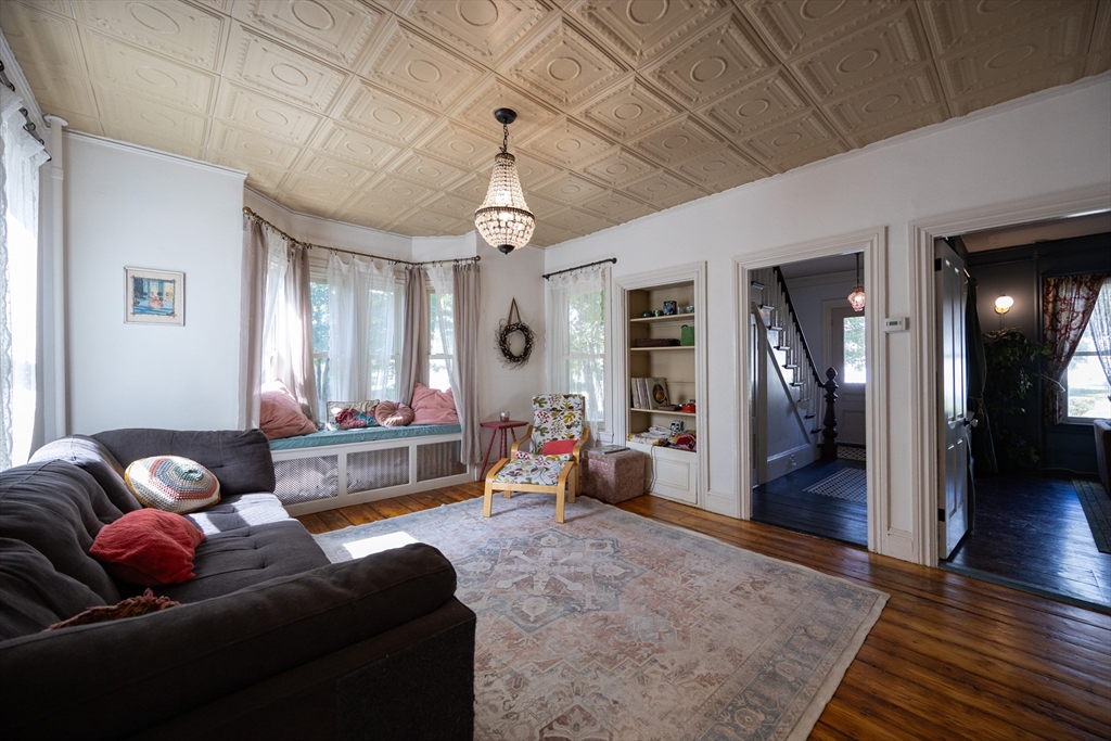 99 Pleasant St
