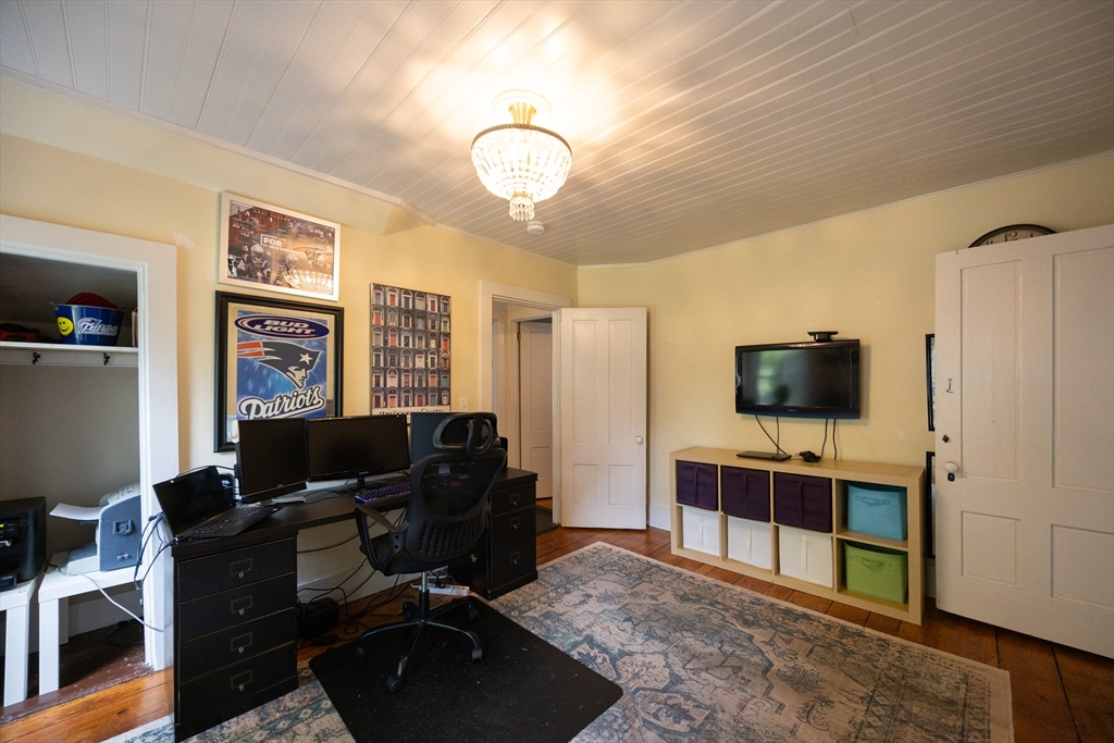 99 Pleasant St