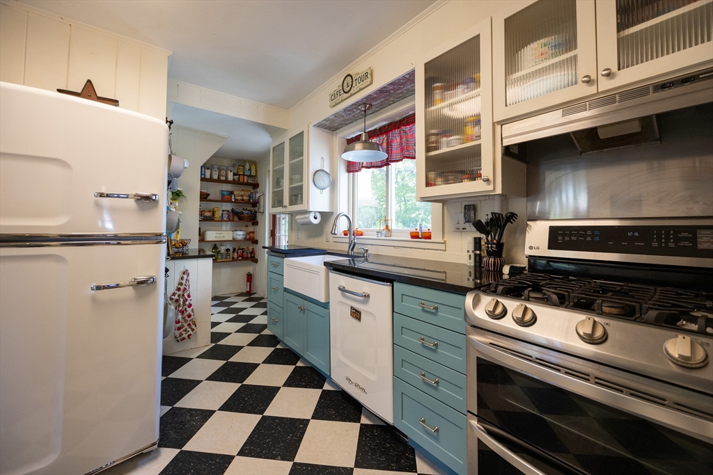 99 Pleasant St