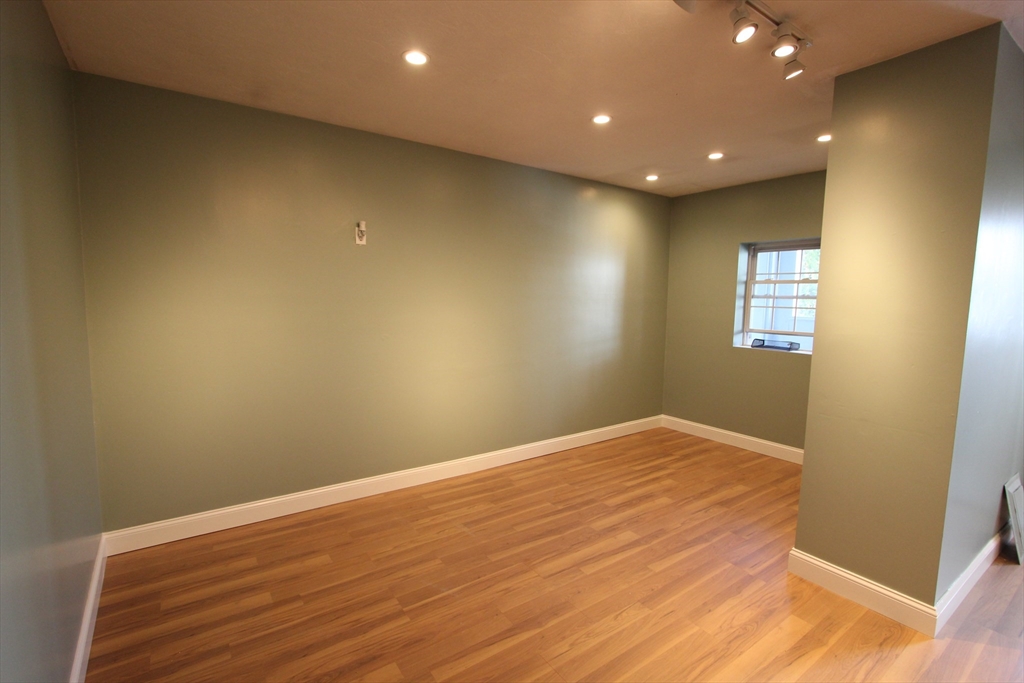 37 Ruggles St