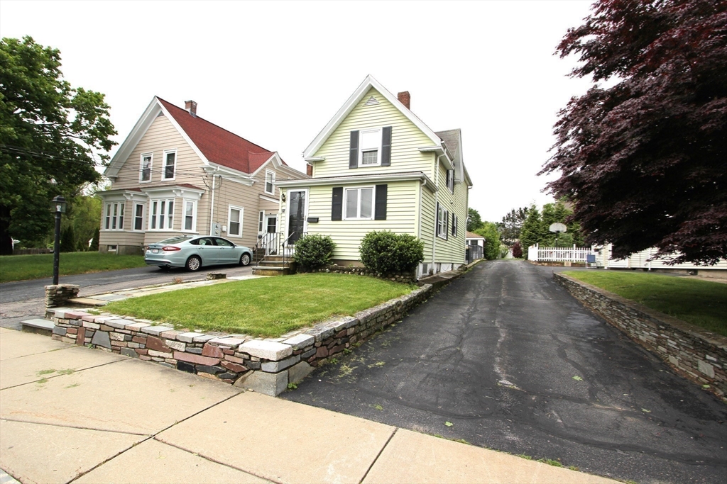 75 Wachusett St